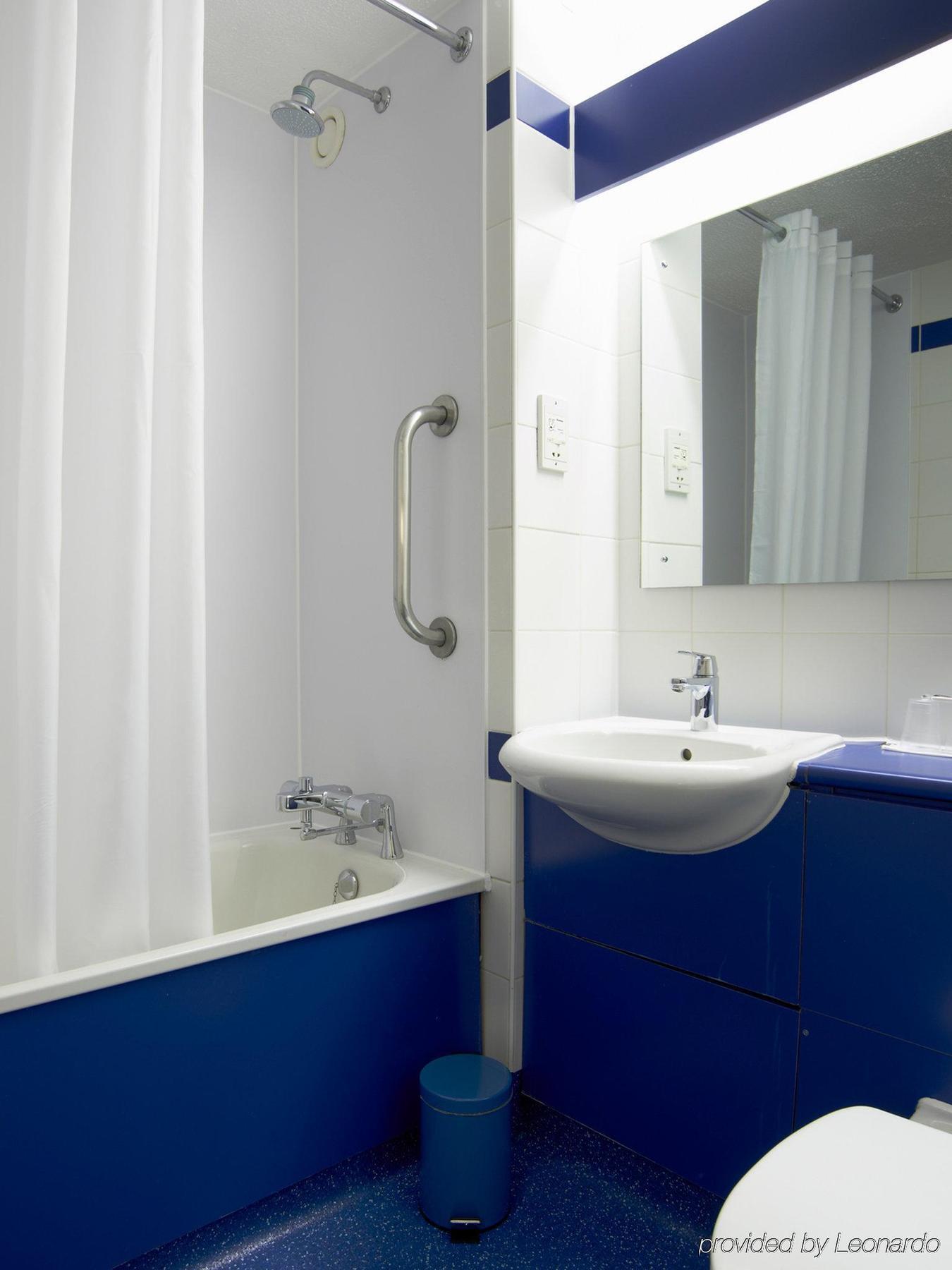 לונדון Travelodge Farringdon מראה חיצוני תמונה